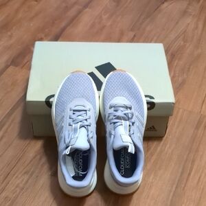 NIB, Adidas Sneakers